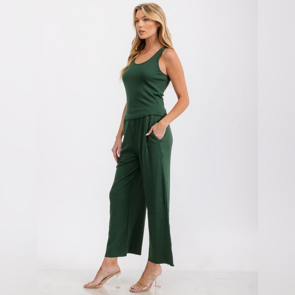 SALE! 028.  SLEEVELESS TANK TOP & ELASTIC WAIST PANTS RIBBED 2PC SET-NWT - Picture 2 of 4